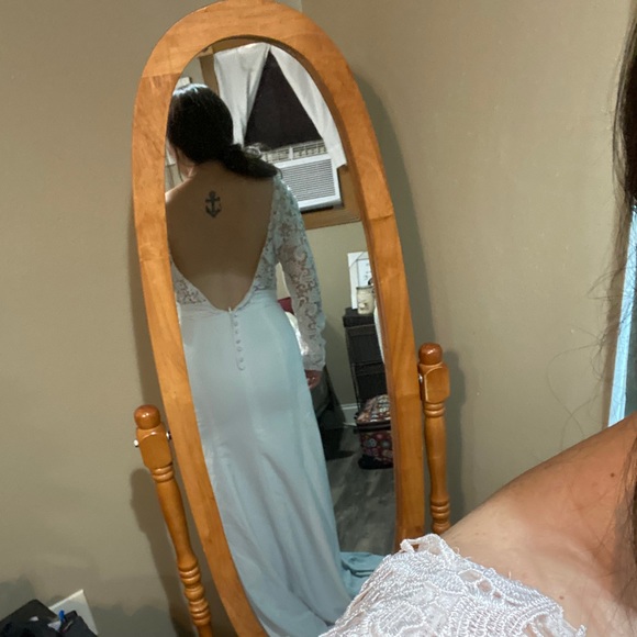 Wedding dress - Picture 2 of 7